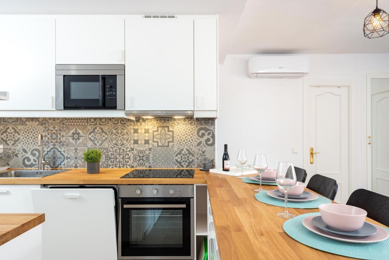 Beachfront Seaview Apartment In Los Boliches By Costarentals - Ref 141 Fuengirola Extérieur photo